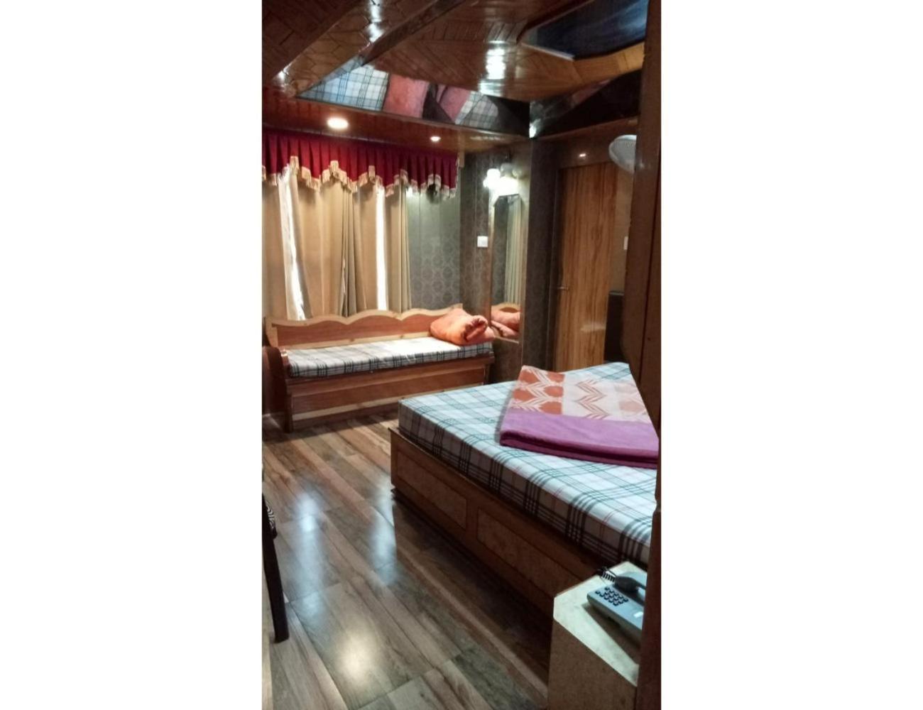 Hotel Doegar, 西姆拉 外观 照片