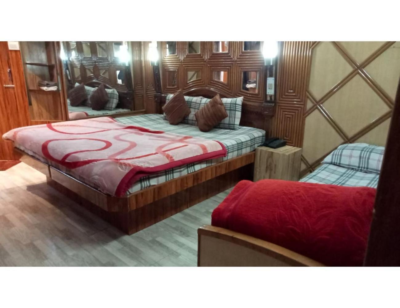 Hotel Doegar, 西姆拉 外观 照片