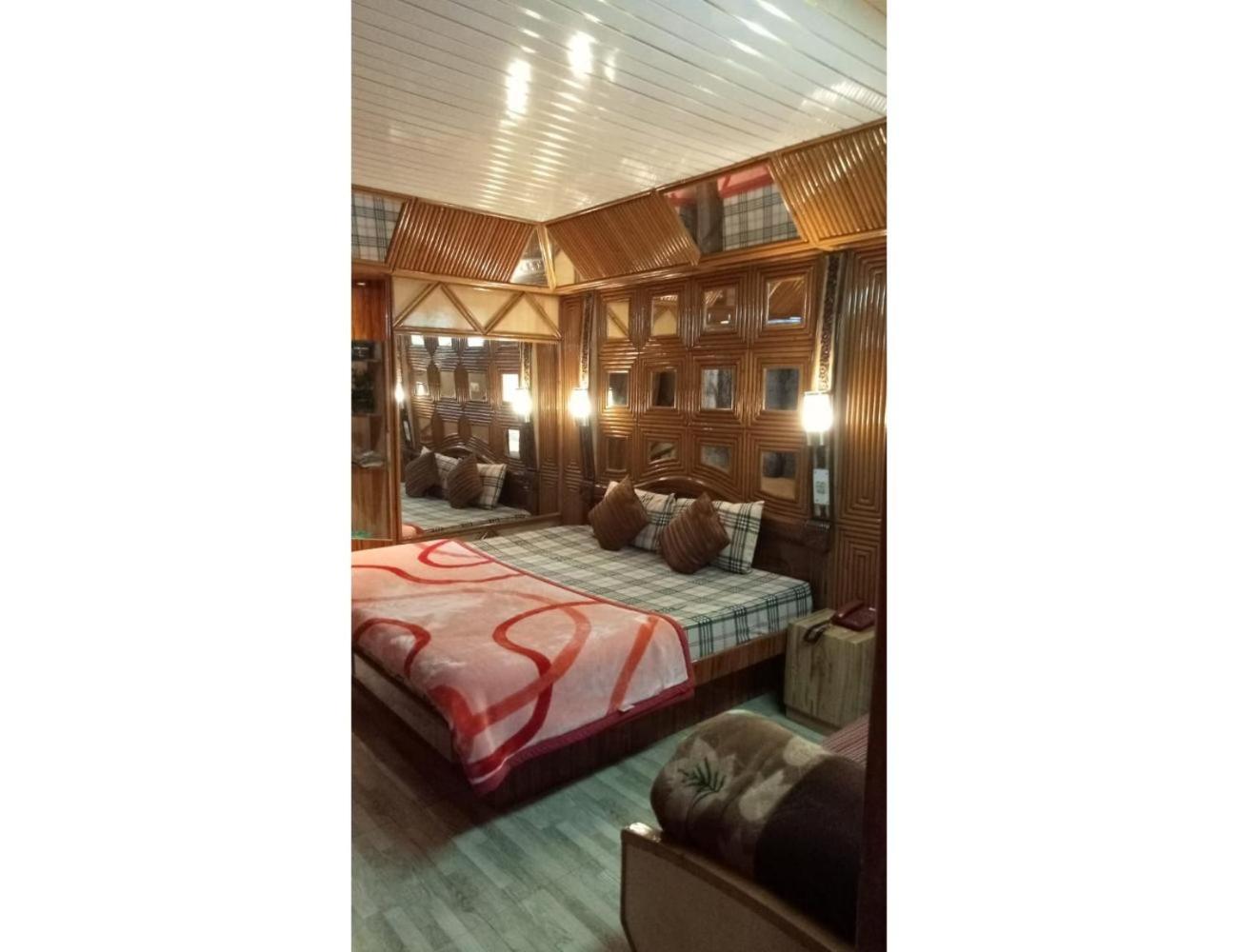 Hotel Doegar, 西姆拉 外观 照片